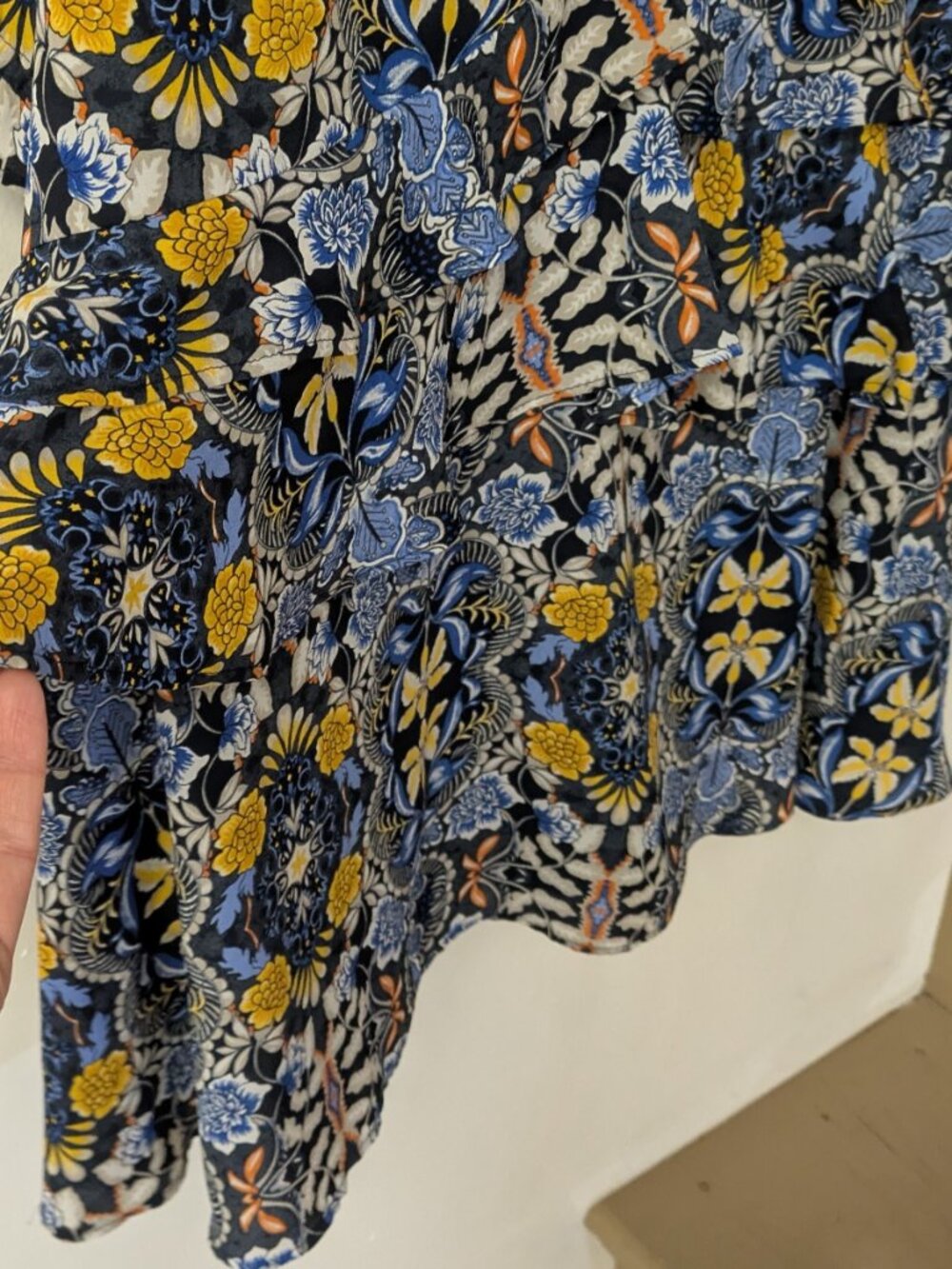 LOFT Floral Ruffle Dress (LP) - Picture 4 of 7